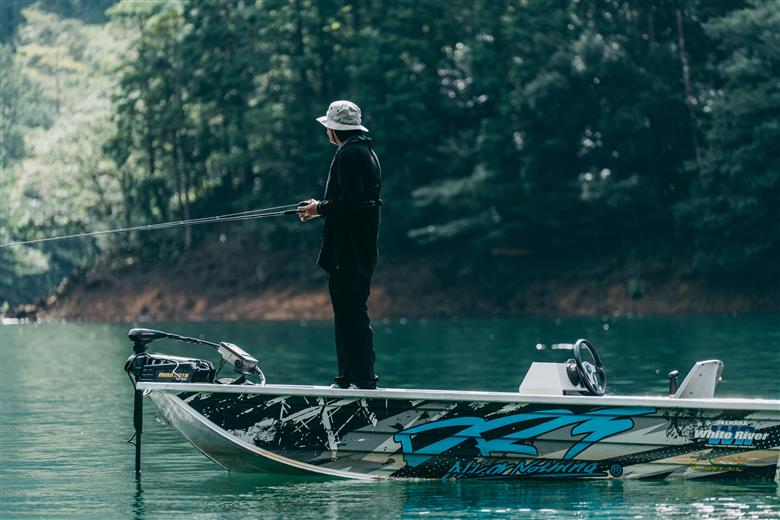 池原ダム  レンタルボート【ステーサー440  60馬力】ホワイトリバー バス釣り 1日乗船券
