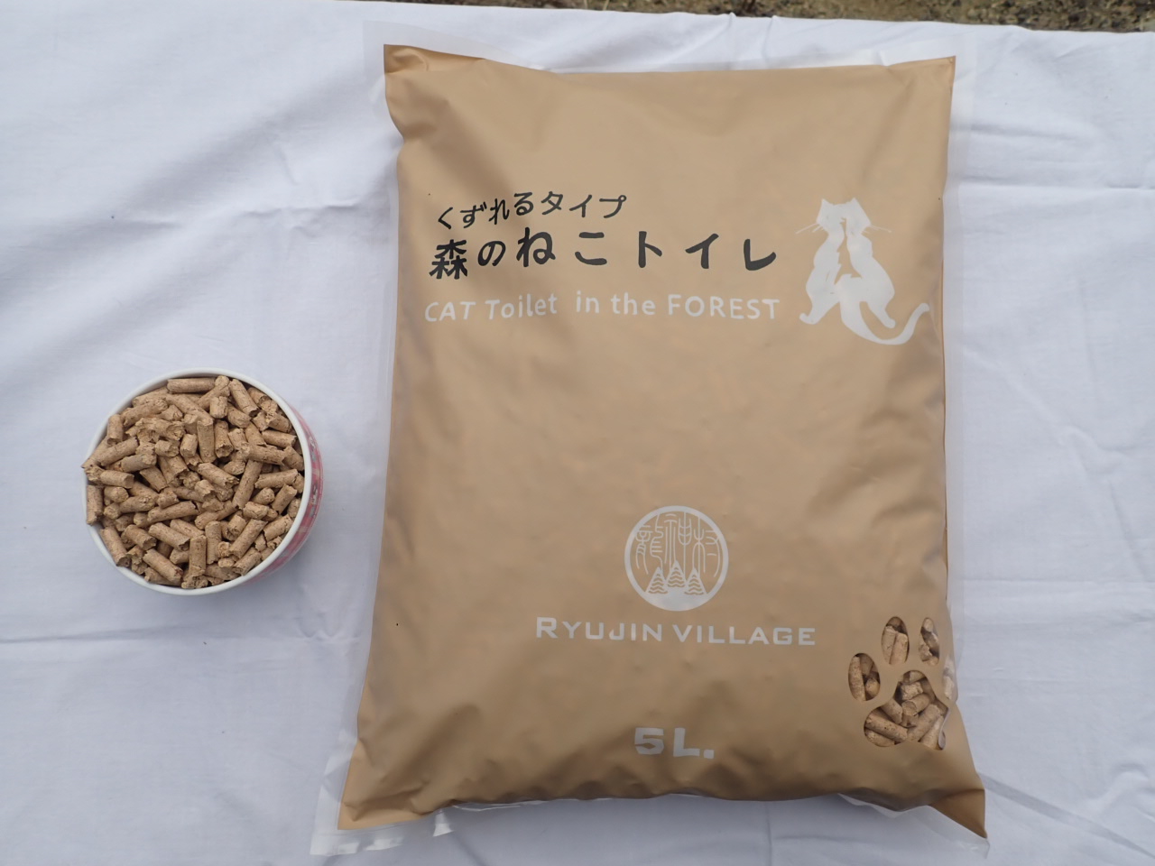 M408　森のねこトイレ　くずれるタイプ　５Ｌ×１２袋