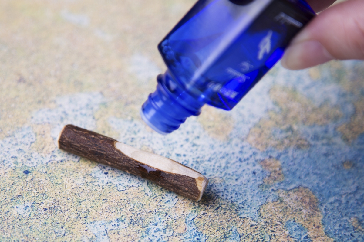 M209　熊野の香り 熊野杉Shibahara 木箱入りアロマオイル