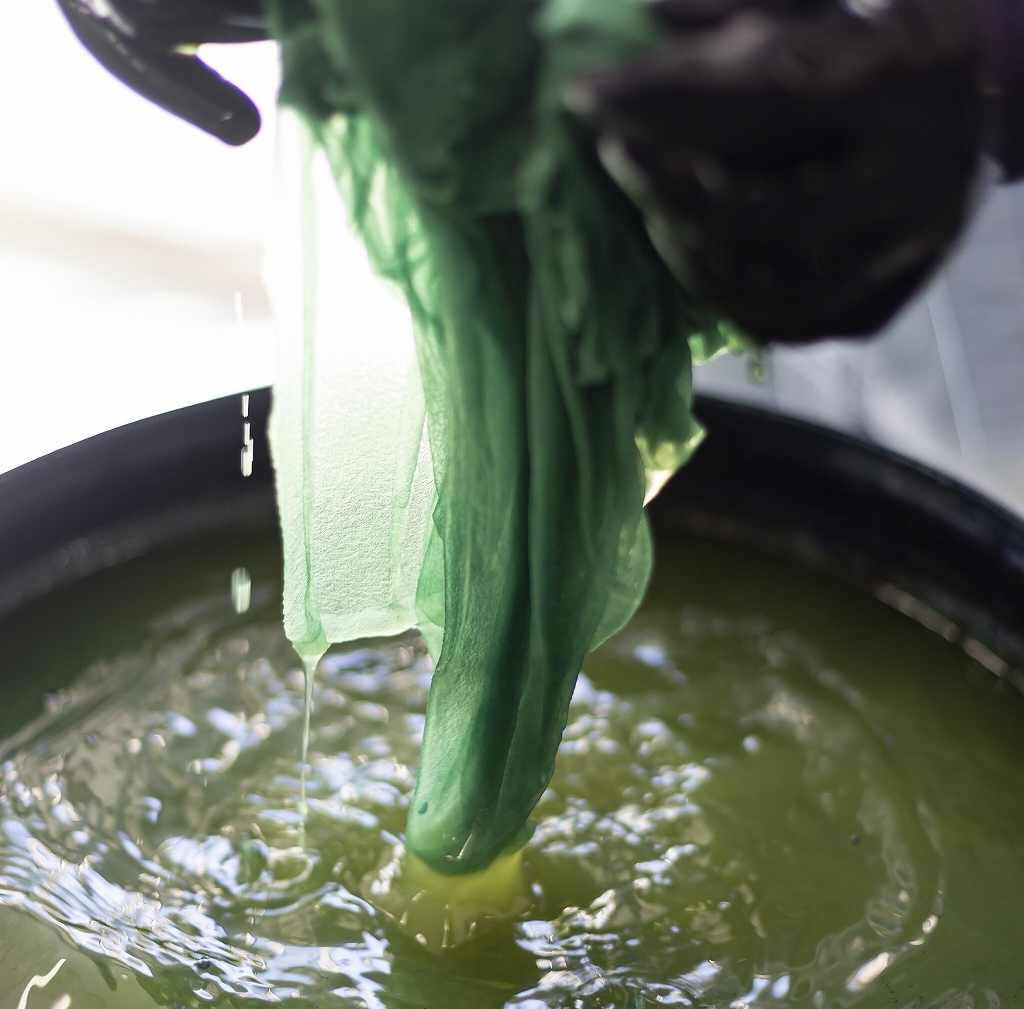 M472　藍染スカーフ　絹・ジョーゼット