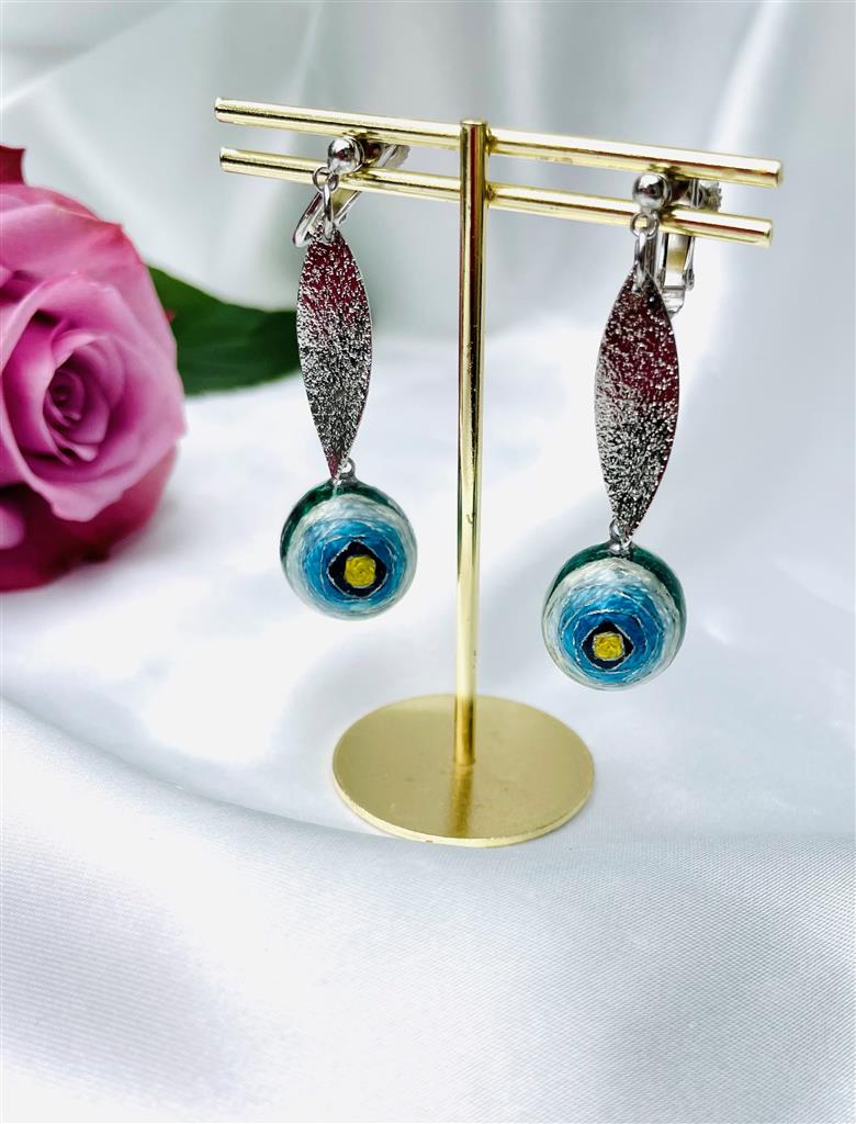 M403　毬玉イヤリング「紀州海」