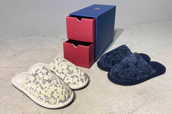 M421　うだつ型スリッパ　ベージュ・ネイビー各１足