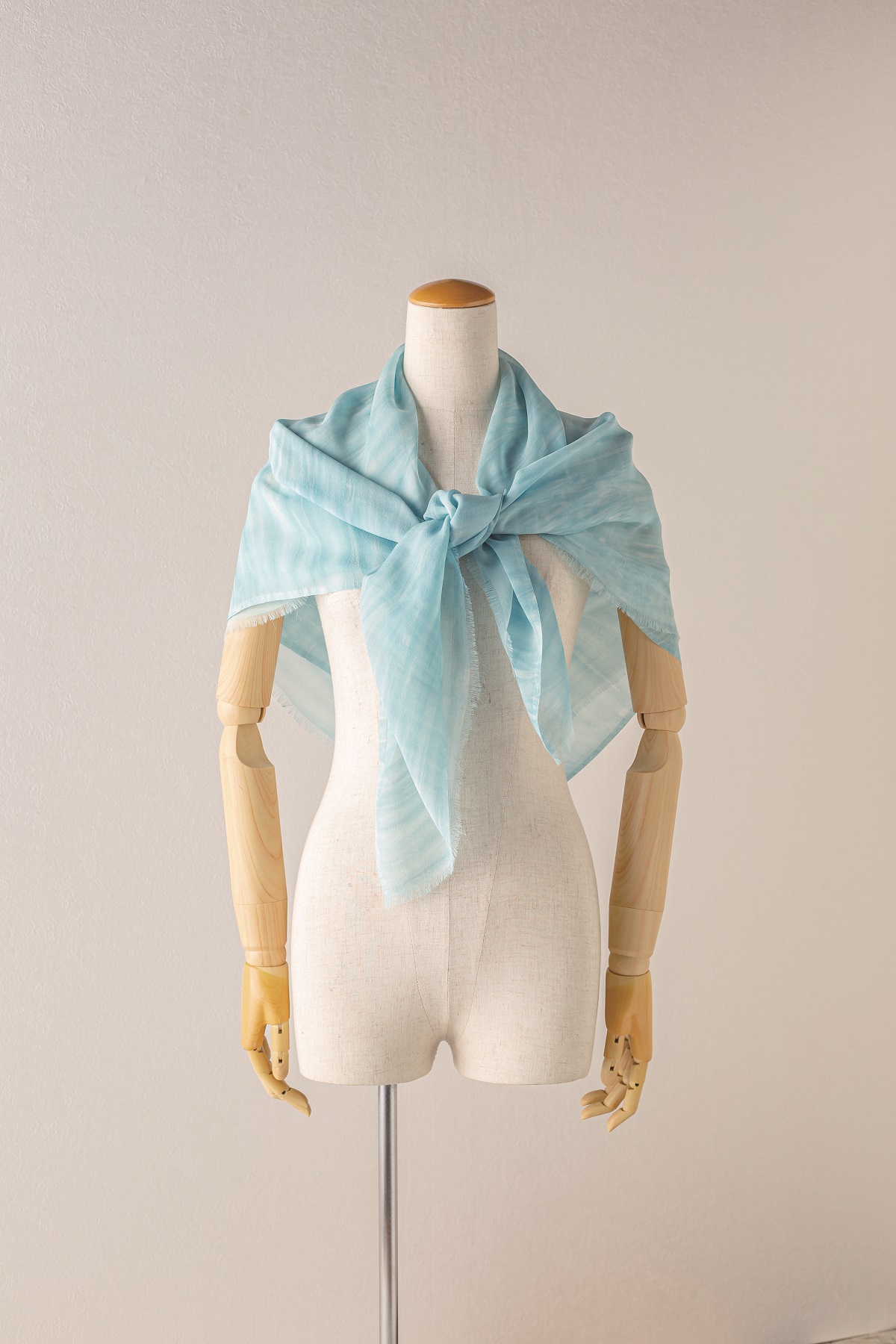 M474　藍染スカーフ　絹・ジョーゼットむらくも