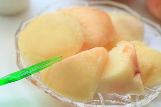 和歌山産 桃 秀品 サイズおまかせ 11玉～16玉 約4kg［ヤマタ大谷商店］