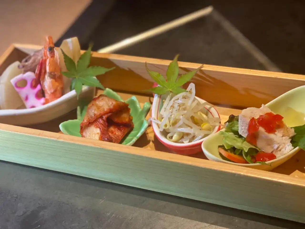 【炭火焼肉 なのはな 】ペアディナーお食事券　割烹コース（お一人様11,000円（税サ込））＜2名様分＞（ぐるなびセレクション）