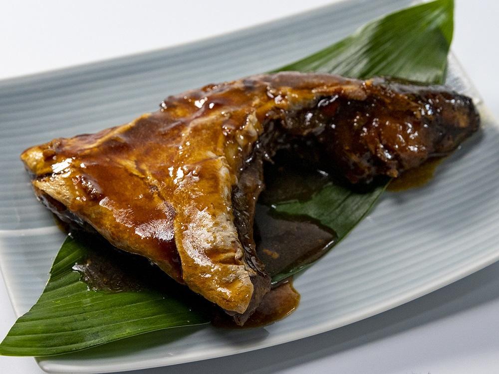 和食やTakasui　　ぶりかま煮付け