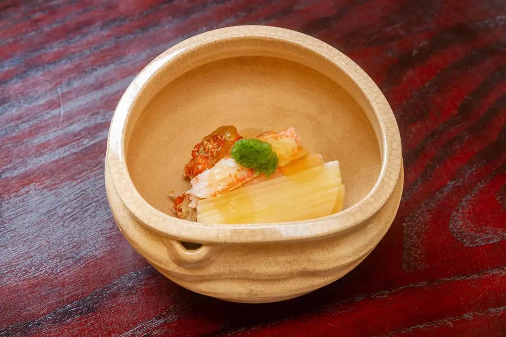 【日本料理 寺田】《お肉と鮮魚を堪能》和歌山市食材をふんだんに使用した季節のおまかせコース＜2名様分＞（ぐるなびセレクション）