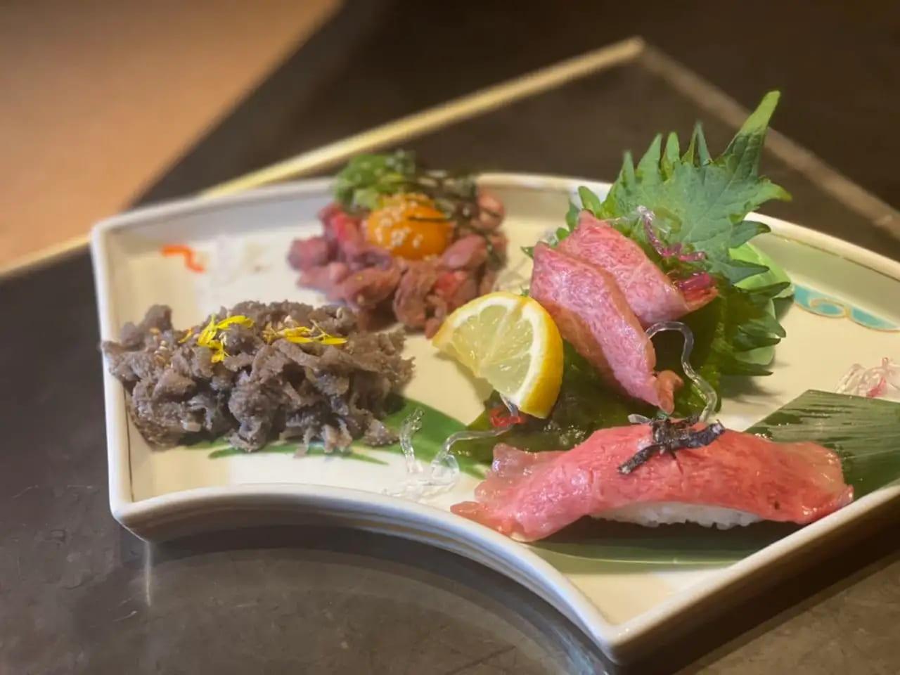 【炭火焼肉 なのはな 】ペアディナーお食事券　割烹コース（お一人様11,000円（税サ込））＜2名様分＞（ぐるなびセレクション）