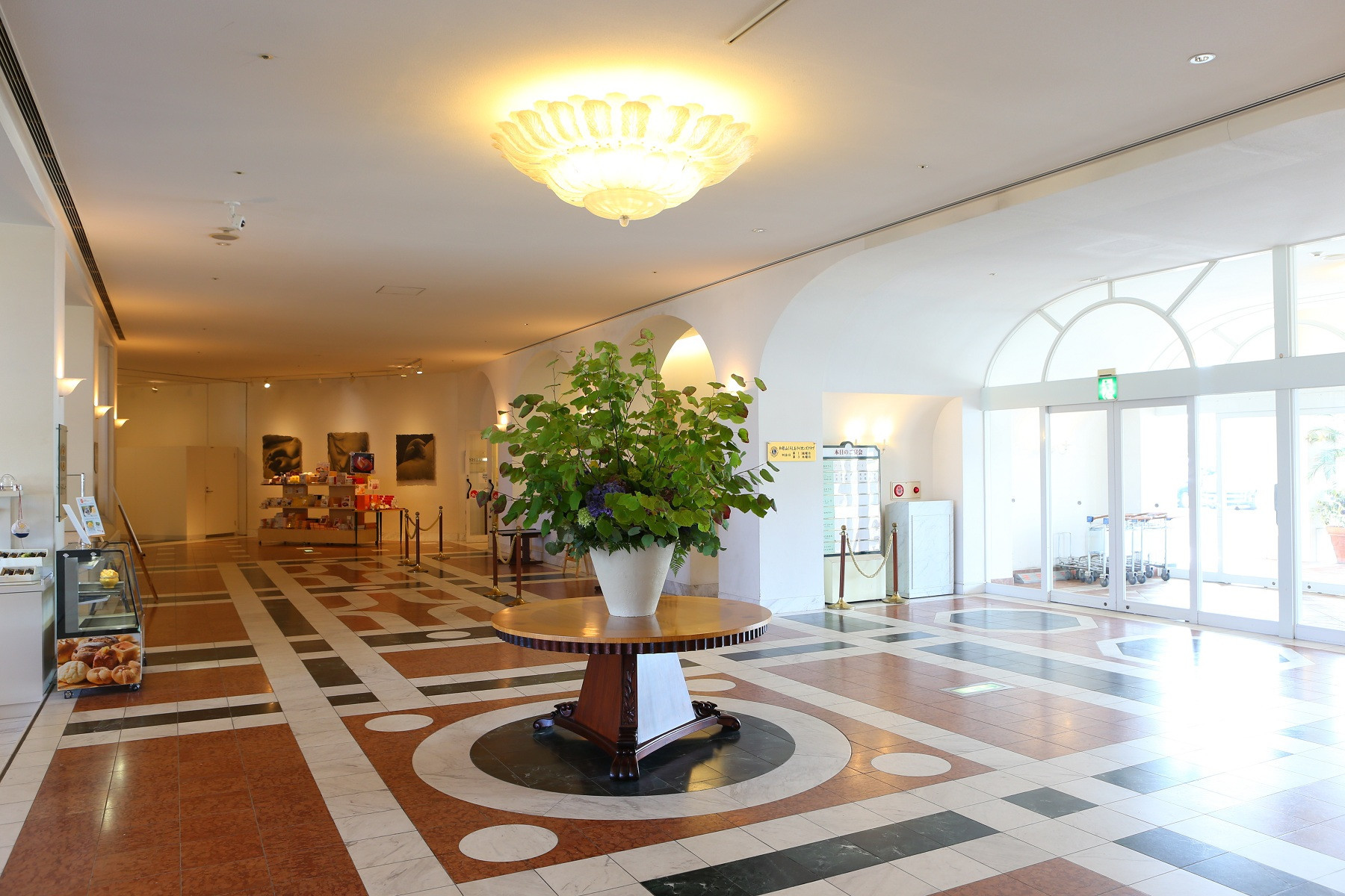 【イタリアンレストラン「カーロ・エ・カーラ」（和歌山マリーナシティホテル）】ペアディナー食事券