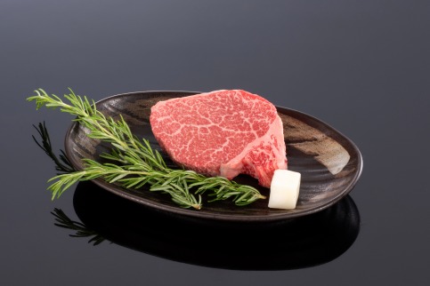 高級和牛「熊野牛」 特選ヘレ 一本／4等級以上