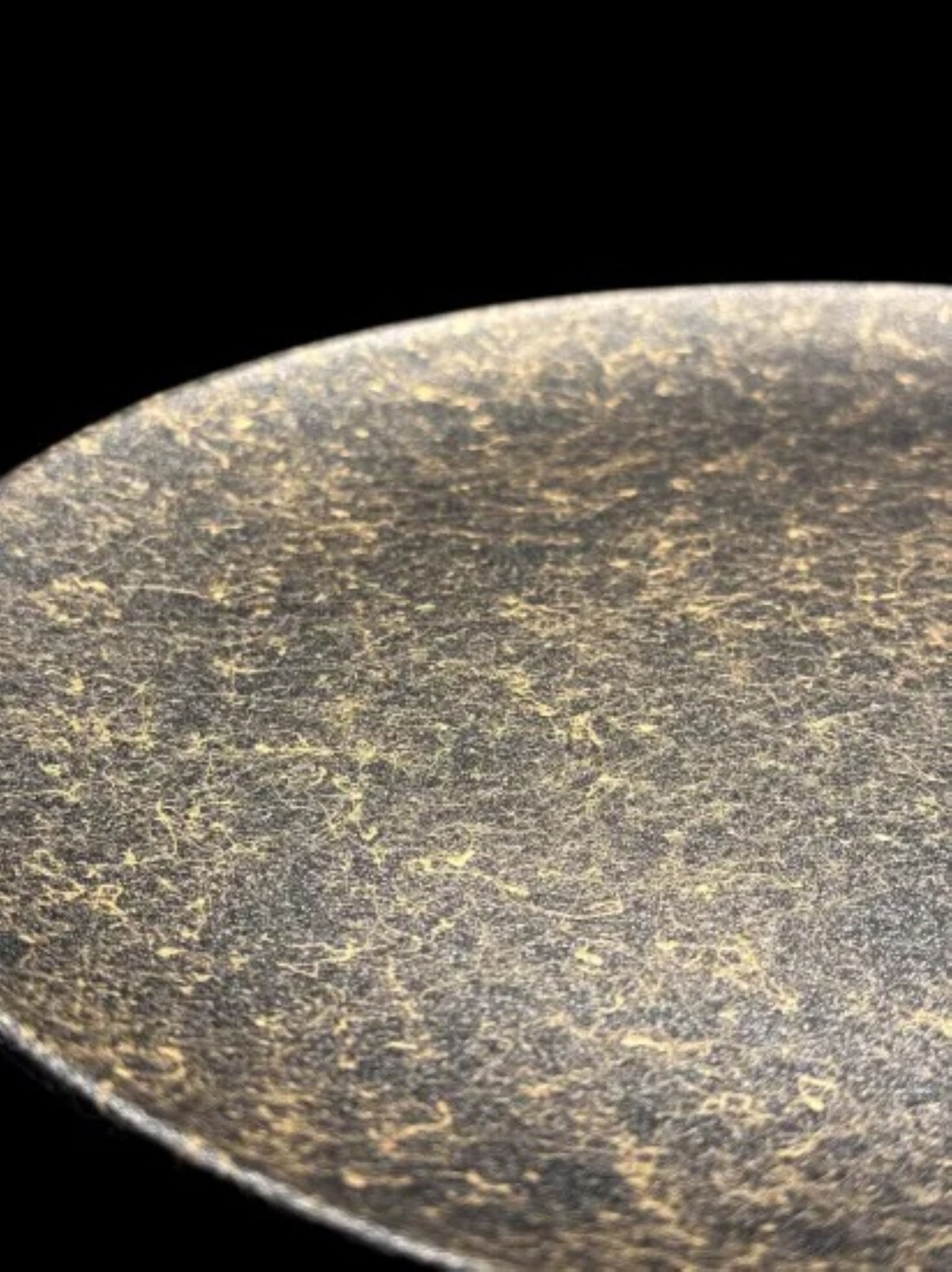 フラットプレート(D) 乱糸(マット仕上げ)漆黒