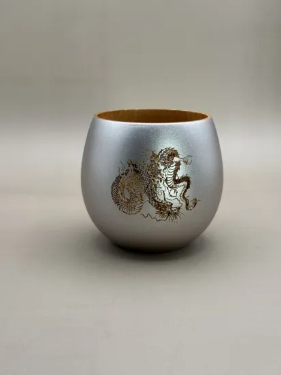 コーヒーカップ 金龍・銀龍 2個セット（桐箱入り）