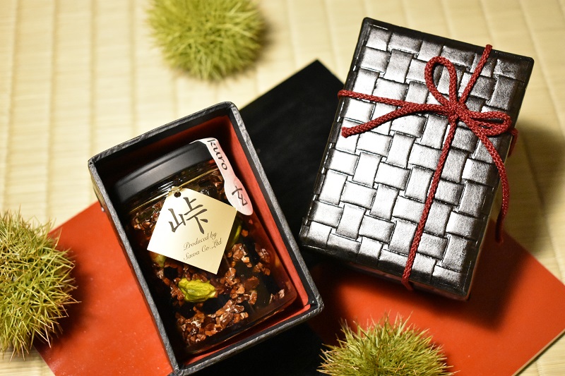 ナッツ・ドライフルーツの蜂蜜漬【峠プレミアム 玄（KURO）】～熊野古道 峠の蜂蜜×ナッツ・ドライフルーツ 【SW14】