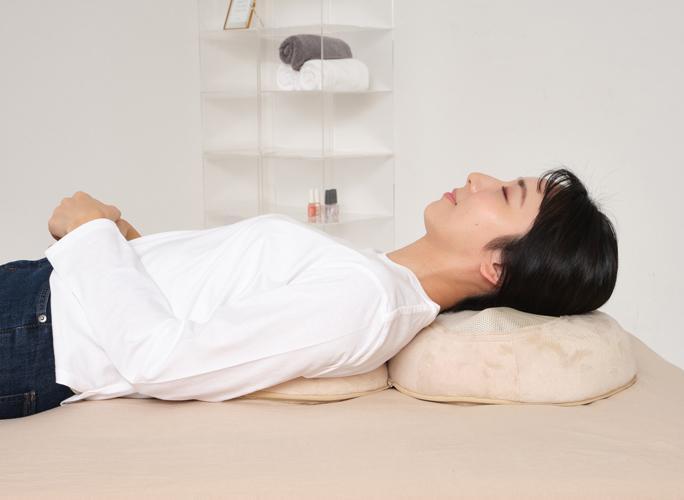 マッサージクッション　プチシフォン　ベージュ