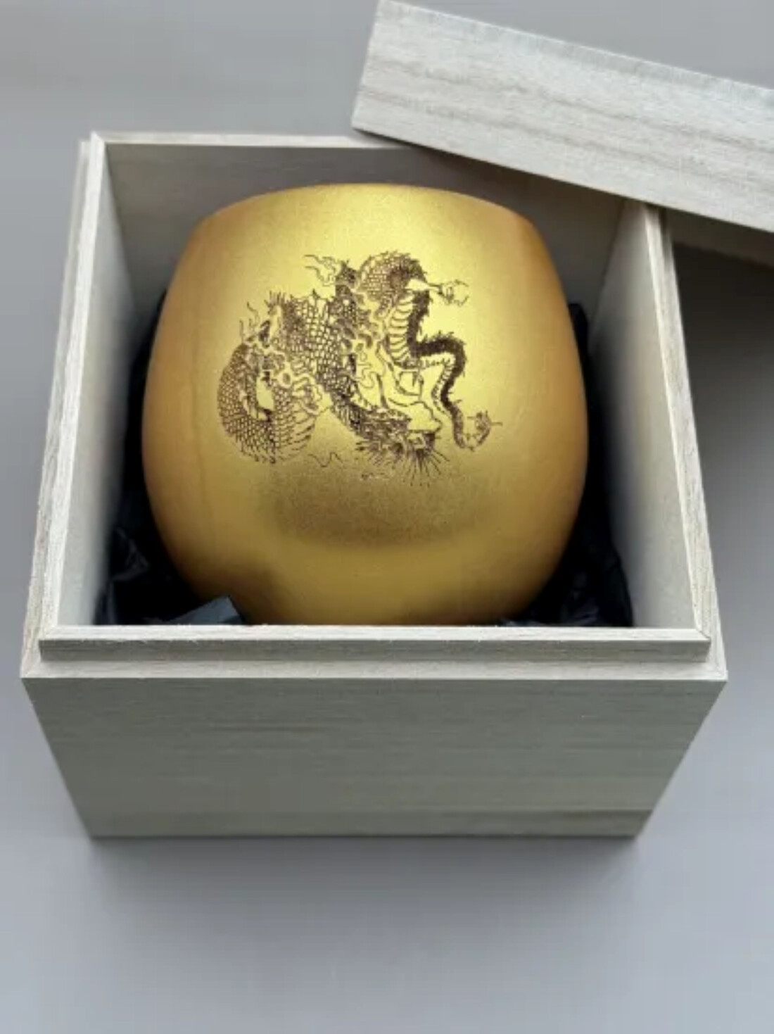 コーヒーカップ 金龍（桐箱入り）