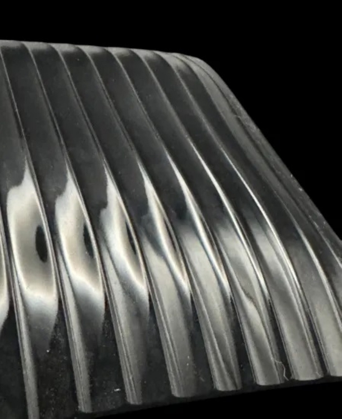 波スクエアプレート S 乱糸(マット仕上げ)漆黒