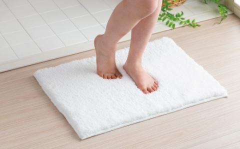 思わず頬ずりしたくなるバスマット プレミアム45x60ｃｍ　ホワイト
