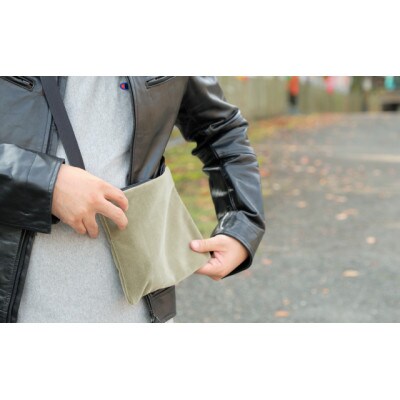 「モケッシュ」サコッシュバッグ(カーキ)