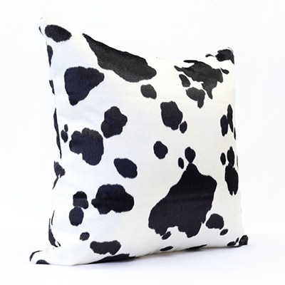OKADA TEXTILE ホルスタイン柄エコファークッション(ホワイト×ブラック)
