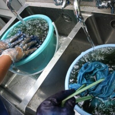 藍染体験チケット　桜コース　藍染工房瑠璃(ショール/手ぬぐい/バンダナいずれか・1名様分)