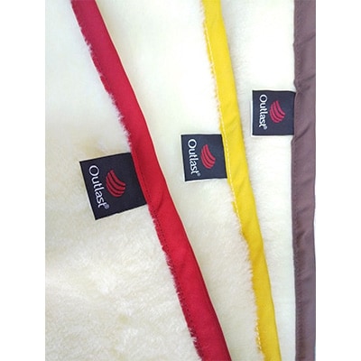 アウトラストファーブランケット (赤)