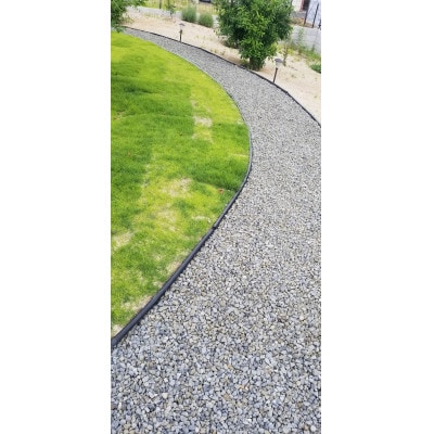 ガーデニングや庭の景観改善に使用　雑草を防ぎ草抜き作業を軽減　水を通す強度抜群の防草シート