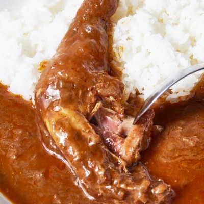 ひねキングカレー(300g入り、4箱セット) レトルトカレー