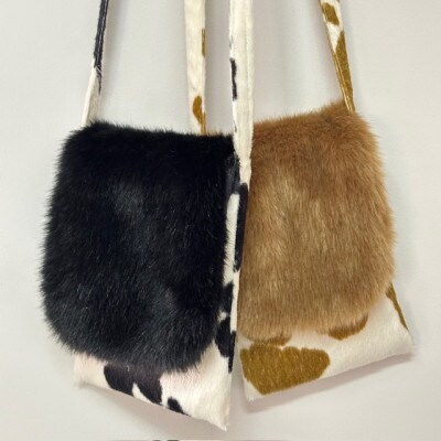 OKADA TEXTILE MINIサコッシュ エコファーバッグ ホルスタイン柄白黒