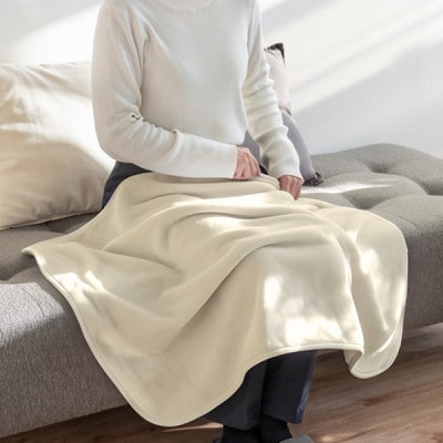 バスマットの糸で作った膝掛けブランケット アイボリー