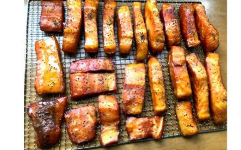 チョウザメの燻製(A509-1)