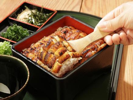 ドラゴンサイズの太刀魚蒲焼きのひつまぶし(3人前)(A626-2)