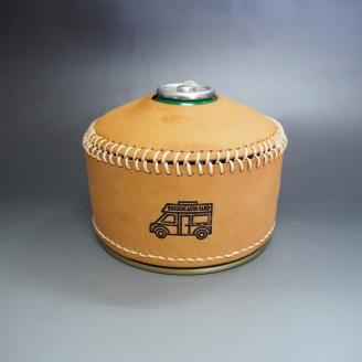 【1076-1】心躍るビンテージレザーの質感！牛革OD缶カバー BEIGE　( 野口オートキャンプ場 協力)
