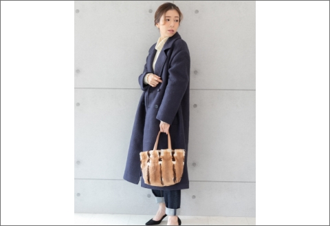 【0582】個性が息づくプリント柄！　牛革持ち手 ラビットトートバッグ