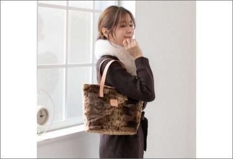 【0711】存在感のある色と柄! フェイクファートート　ブラウン