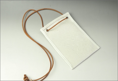 【1032-1】キャンピングカーロゴがお洒落！　帆布サコッシュ　( 野口オートキャンプ場 )