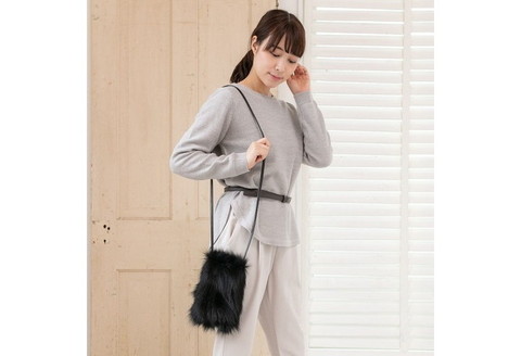 【0420-2】ちょっとした贅沢!フォックス毛皮ポシェット ブラック