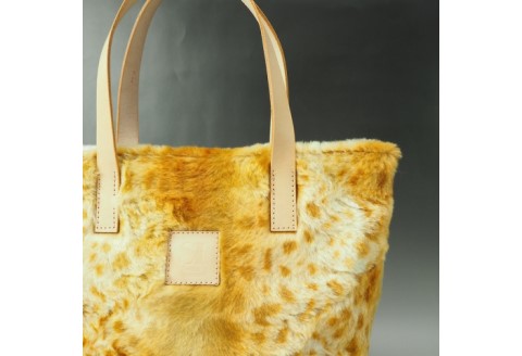 【0711-1】存在感のある色と柄! フェイクファートート　ベージュ