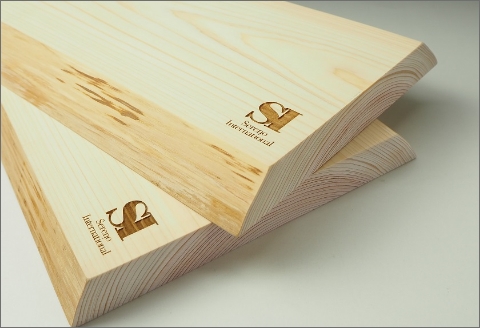 【0871-2】環境と心に優しい！紀州ひのき 手作りまな板　中サイズ