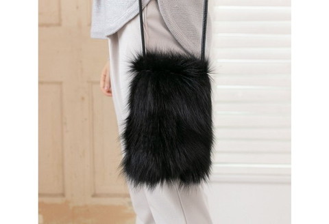 【0420-2】ちょっとした贅沢!フォックス毛皮ポシェット ブラック