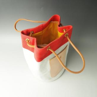 【0908-1】斬新なバイカラーが新鮮！　帆布巾着トート　レッド