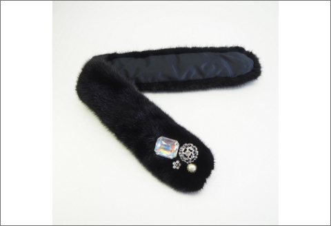 【0444】毛皮の宝石　高級ミンク ビジューパーツ装飾チョーカー　ブラック