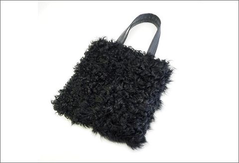 【0452-1】くるくる可愛い！カルガンラム手提げバッグ　ブラック