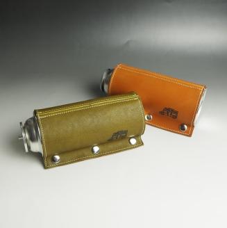 【0968-1】心躍るリアルレザーの質感！　牛革CB缶カバー OLIVE（野口オートキャンプ場）