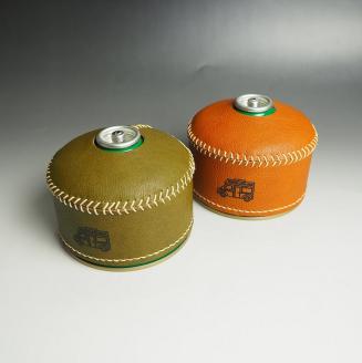 【0970-1】心躍るリアルレザーの質感！　牛革OD缶カバー OLIVE（野口オートキャンプ場）