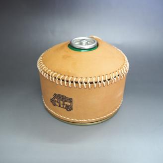【1076-1】心躍るビンテージレザーの質感！牛革OD缶カバー BEIGE　( 野口オートキャンプ場 協力)