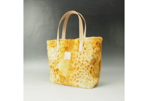 【0711-1】存在感のある色と柄! フェイクファートート　ベージュ