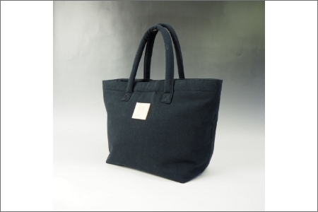 【0735-1】感動を生む吊り編みの技！度詰め天竺ニットトート　黒