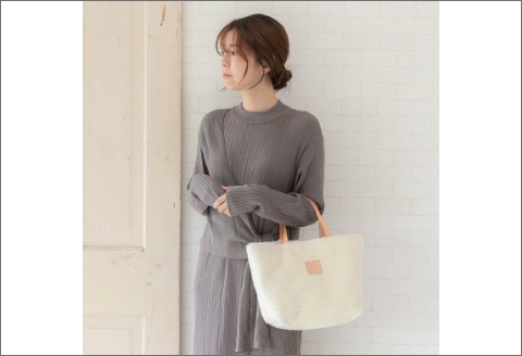 【0764】南フランスの大自然が育てた！メリノウールボアトートバッグ