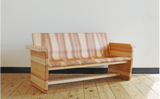 紀州スギの2名掛けソファ / 和歌山 田辺市 龍神村 紀州杉 紀州スギ 杉の木 杉 スギ 木の椅子 木のソファ 椅子 ソファ ソファー 家具【gwo013-1】