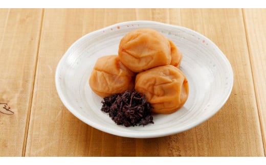 紀州南高梅　紀州ひとめぼれ（塩分約9％）800g  / 田辺市 紀州南高梅 南高梅 梅干し 梅干 梅 うめ 肉厚 お米 おにぎり 焼酎 梅酒 健康 こんぶ いわし【kbe015】